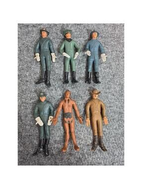 Vintage 1966 American Heroes Lakeside Rubber American Indian and Calvary Figures
